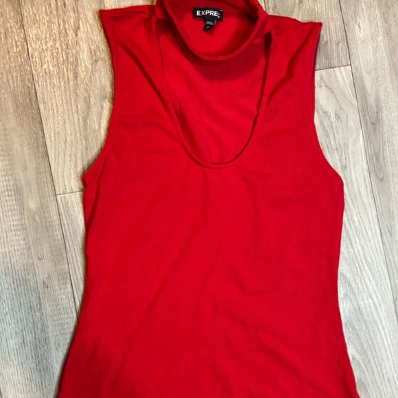 Tops - Picture 1 of 5